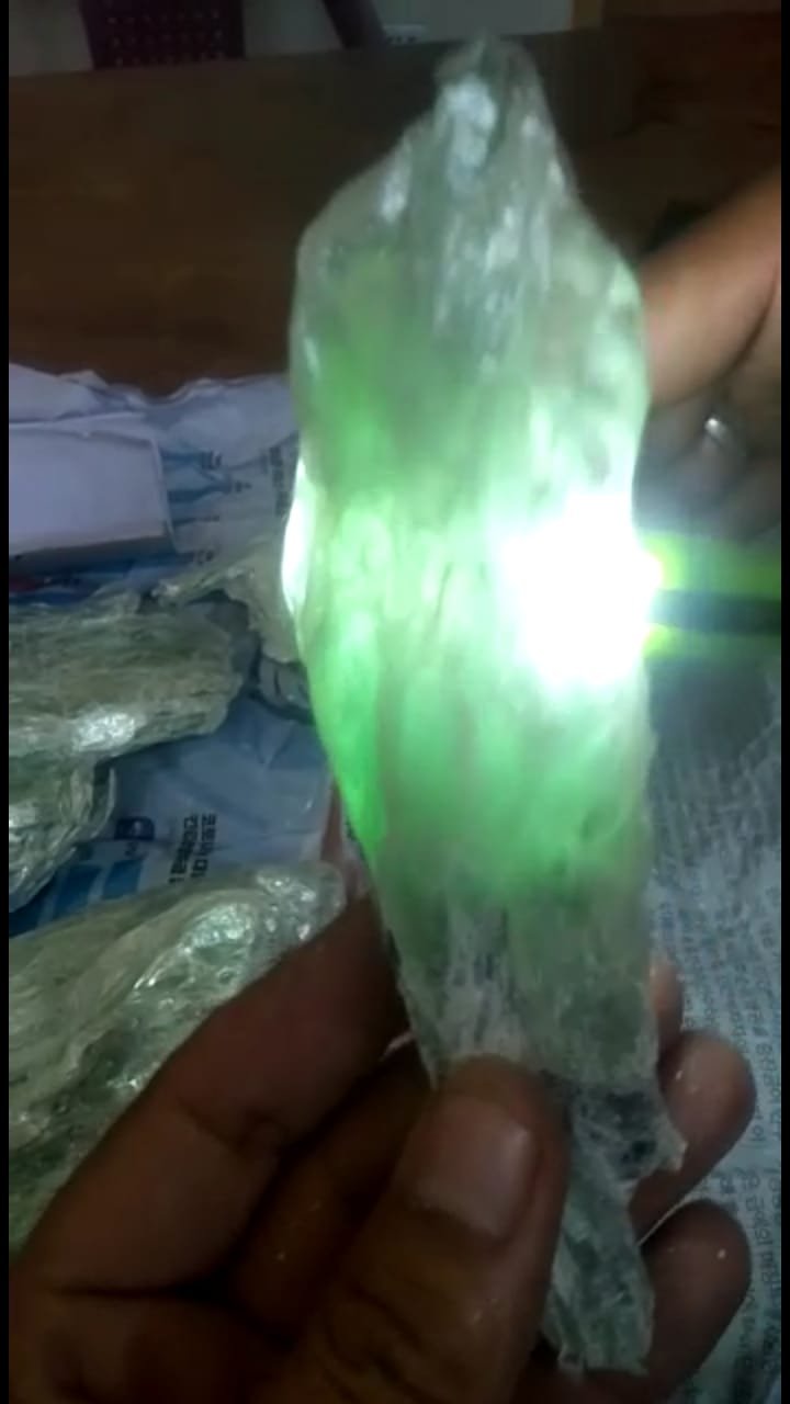 GREEN TRANSPERNT TALC